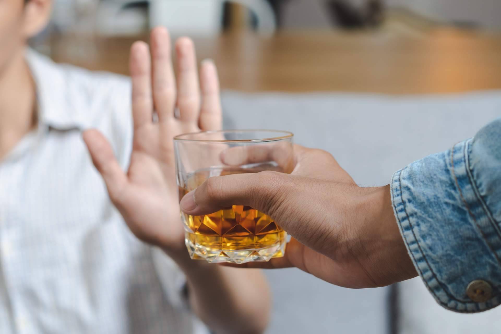 Los beneficios para la salud de dejar de beber alcohol