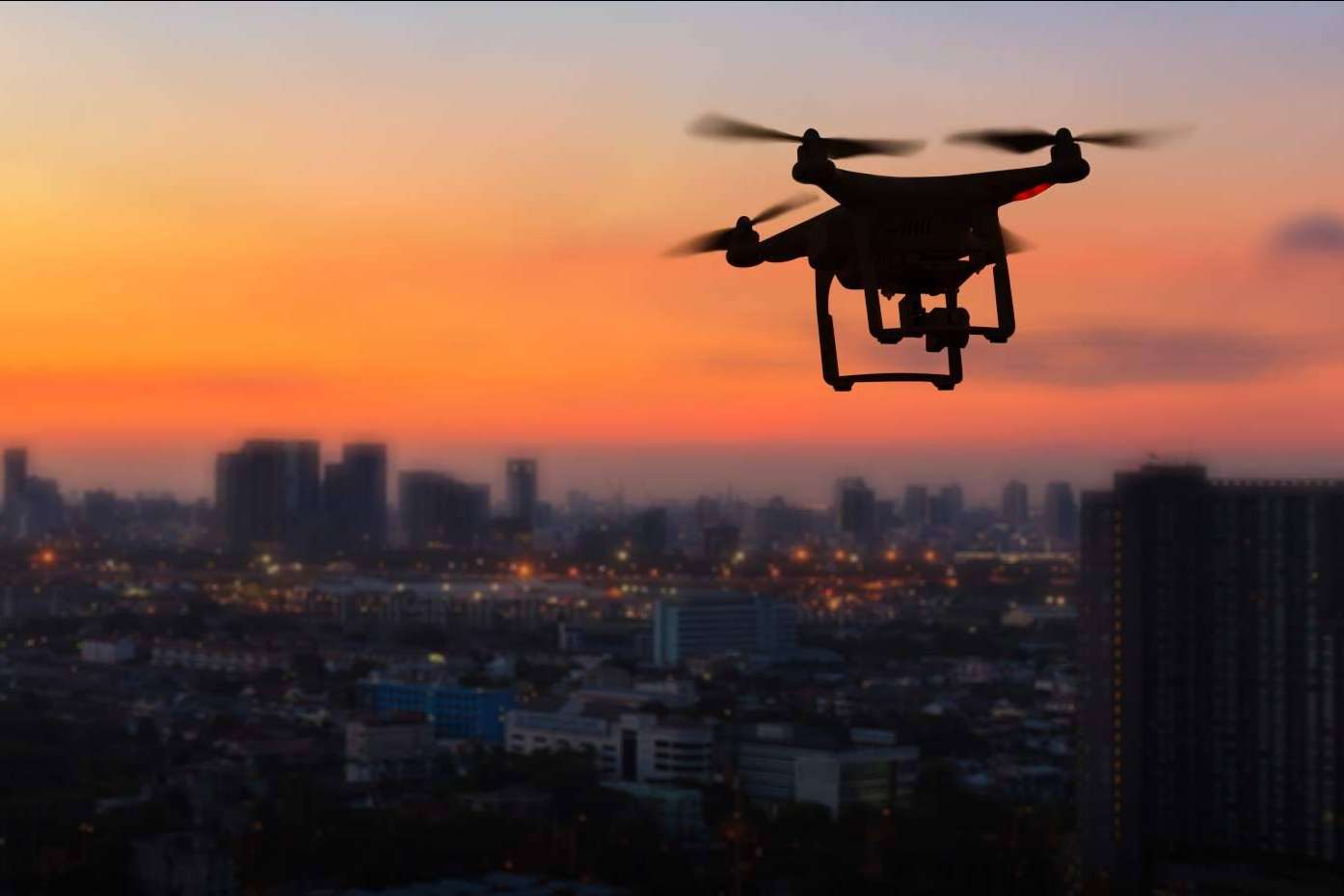 Los drones de hidrógeno en la lucha contra incendios de la compañía FRP Advanced Technologies Aerospace & Defense S.L.