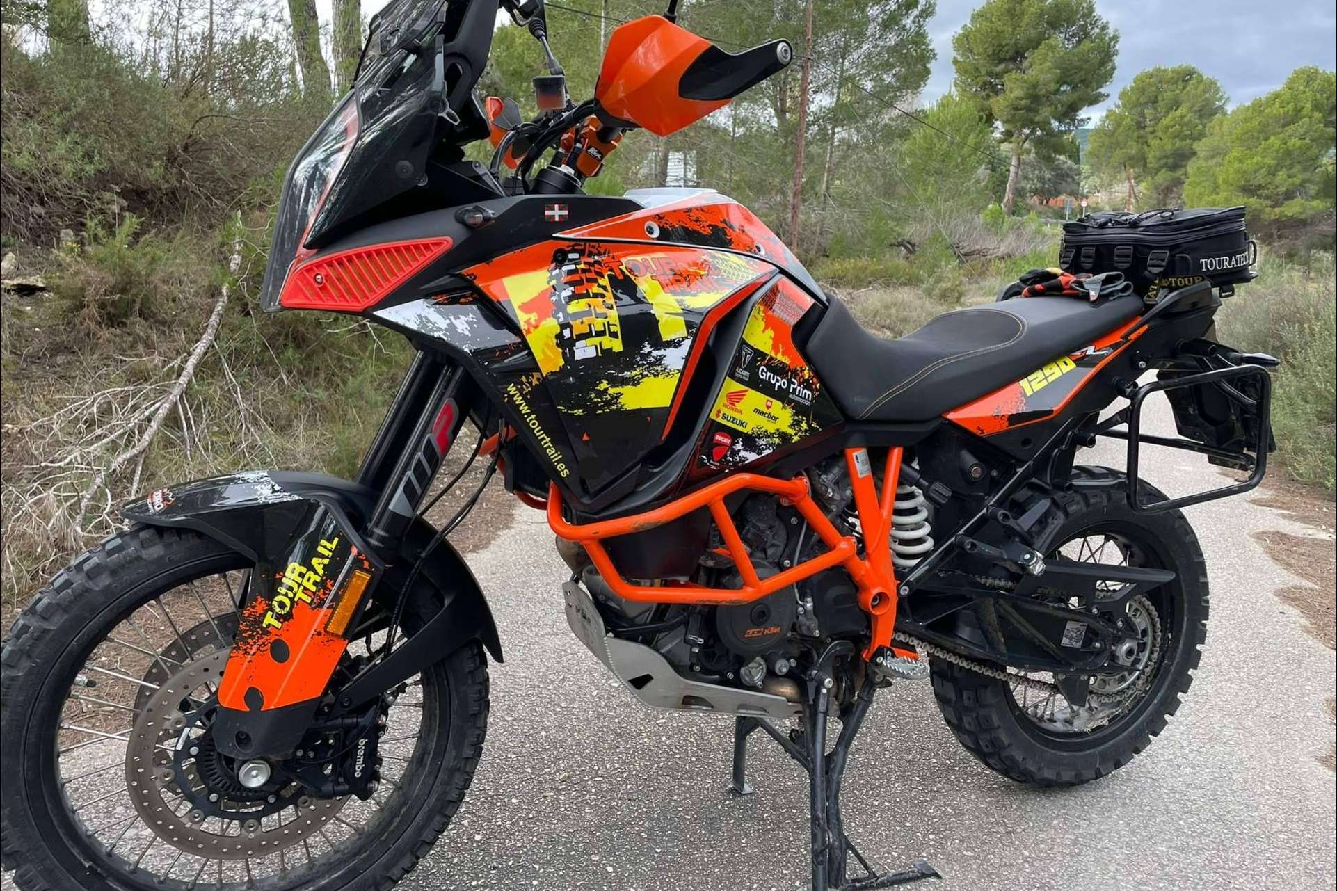 Vinilos para motos en ADHESIVOSEMBARRADOS