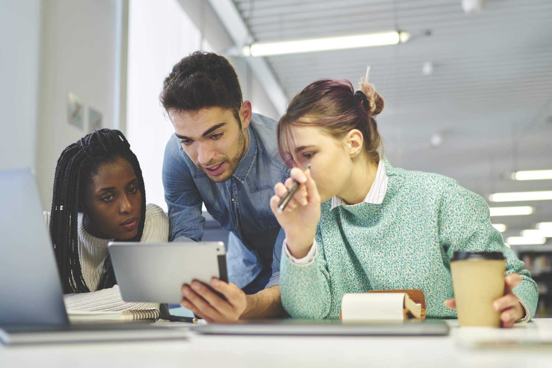 ¿Cómo llevar a cabo la planificación de estrategias en redes sociales?