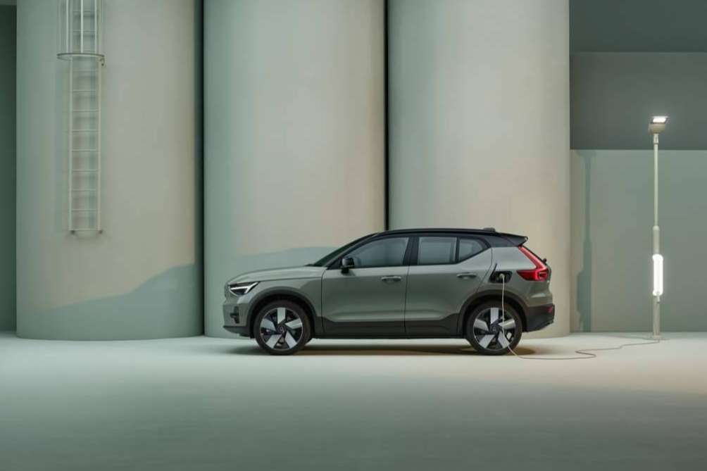 Los modelos XC40 Recharge y C40 Recharge de vehículos eléctricos Volvo, disponibles en Lleida