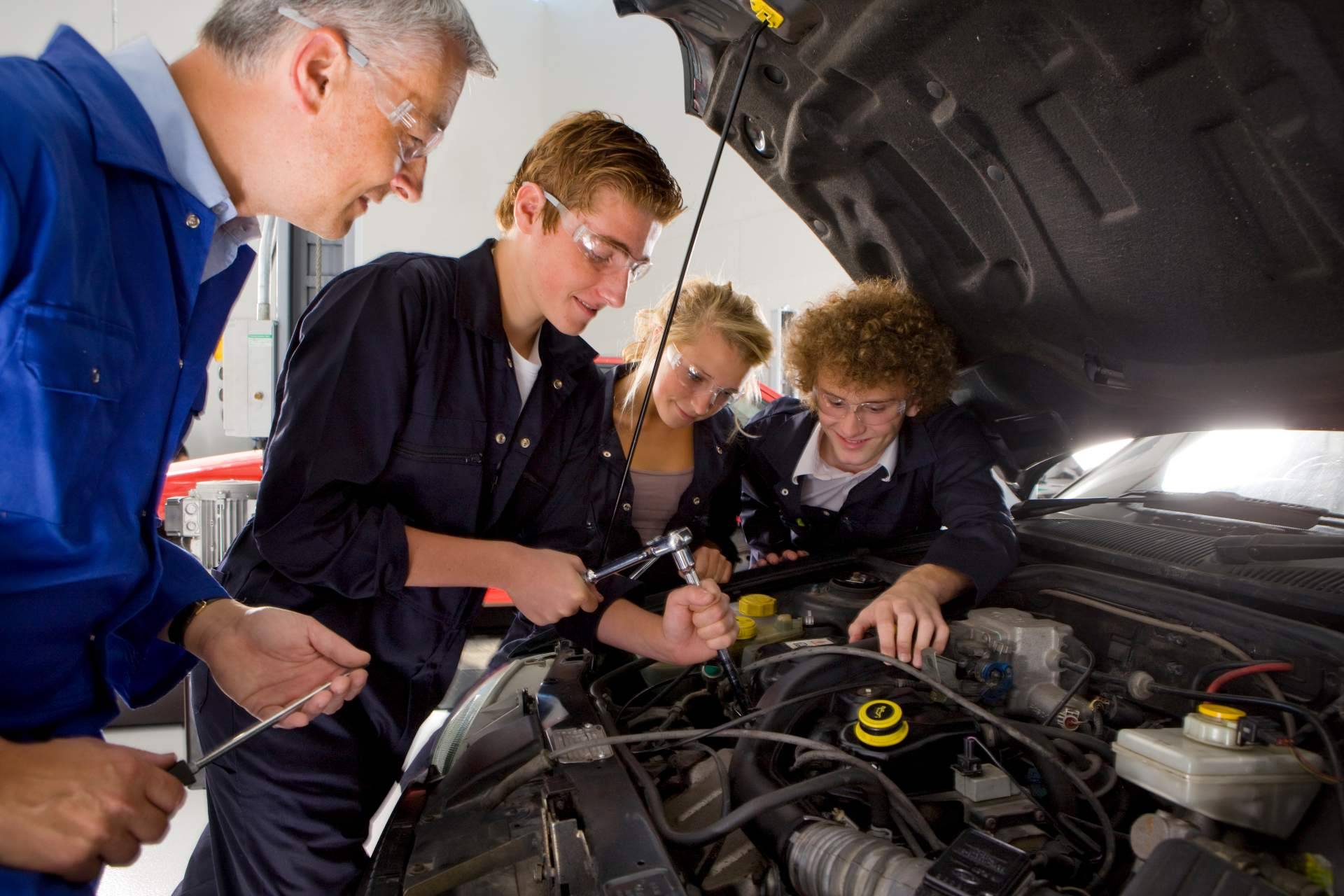 SF Motor recalca la importancia del mantenimiento y las revisiones en el coche antes de las vacaciones de verano