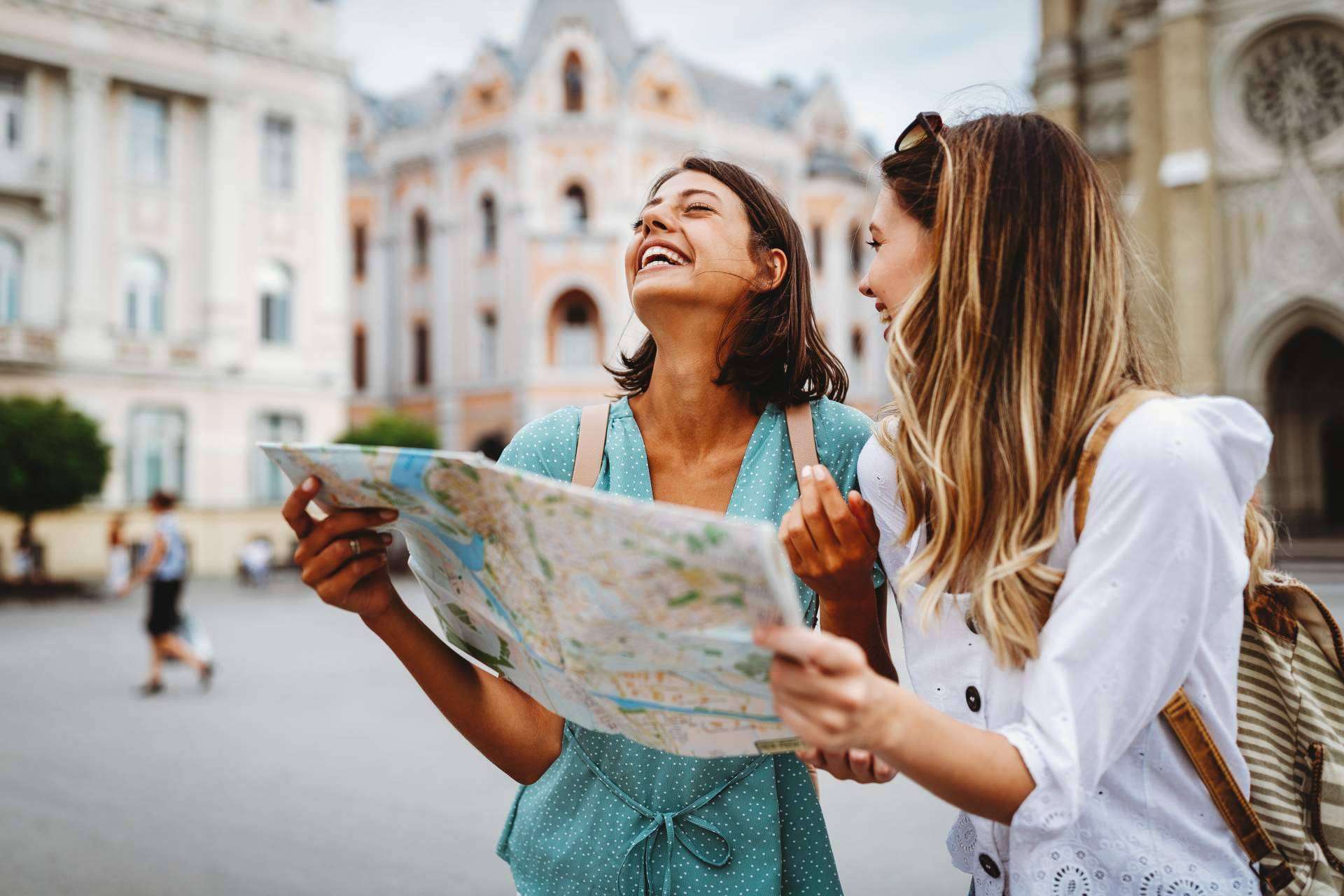 Affilired explica dónde reservan los europeos este verano
