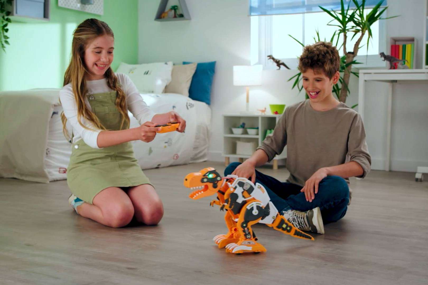 Dar vida a Rex The Dinobot, el dinosaurio robótico de Xtrem Bots