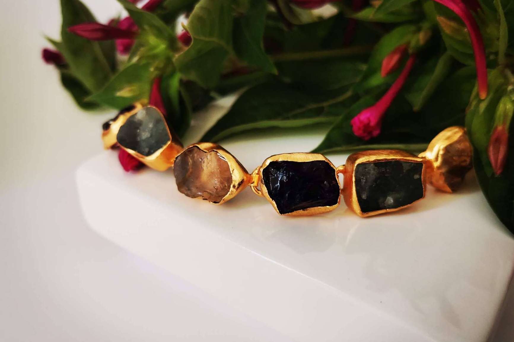 Las joyas con piedras de Isabel Lamadrid, una marca elegante y original