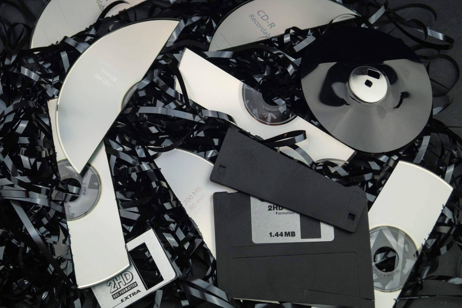 La importancia de destruir documentos empresariales de manera adecuada