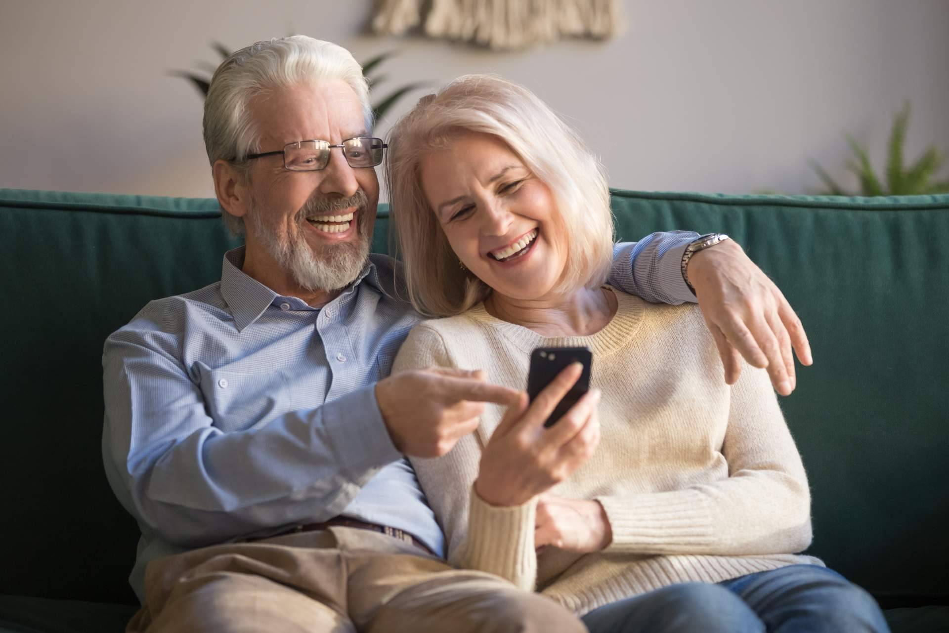 OROC Fibra y Móvil relanza sus tarifas familiares para compartir datos en el Día del Abuelo