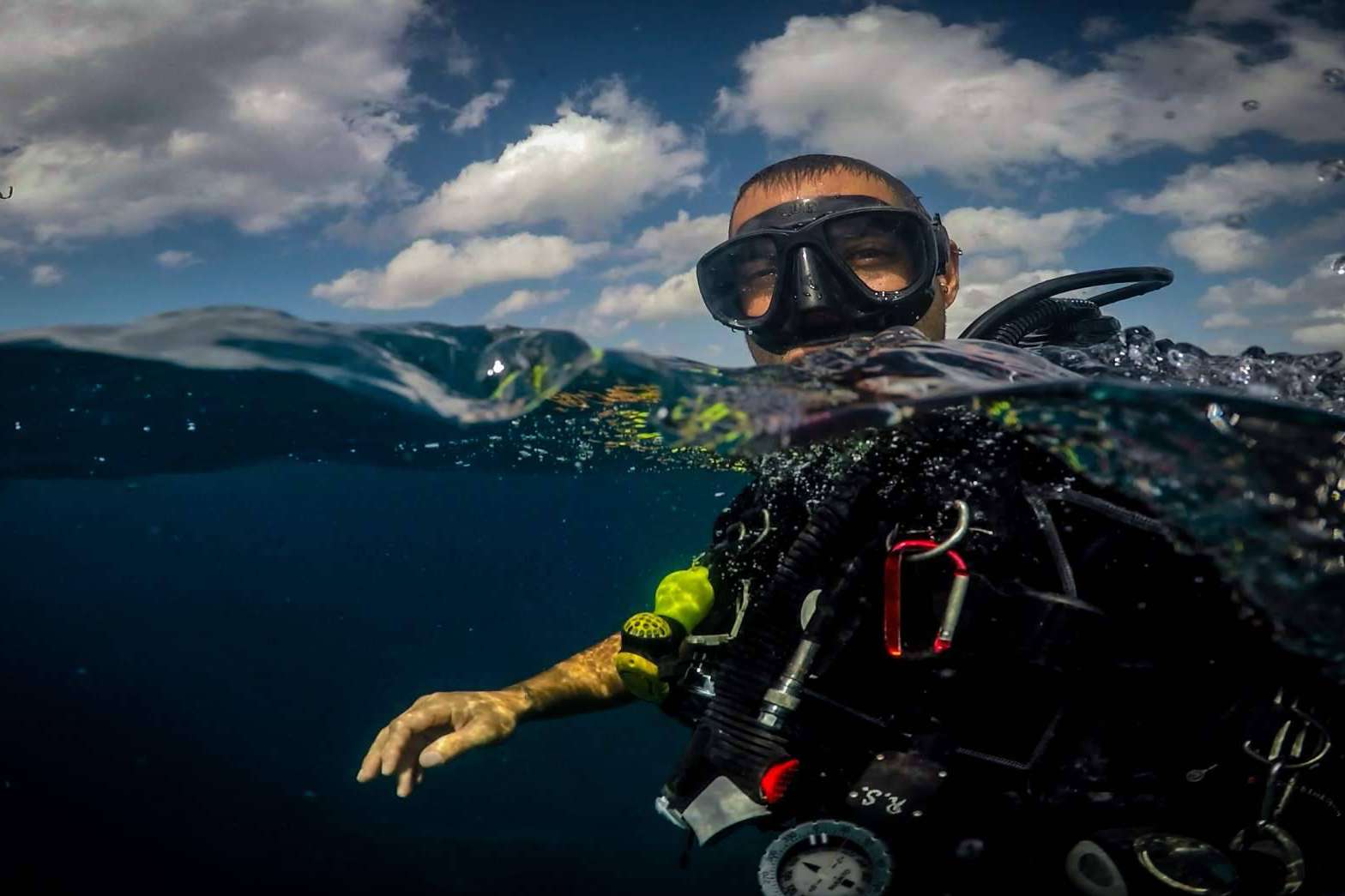Rasdhoo, un destino perfecto para aprender a bucear en el paraíso de Maldivas con Drop Dive Maldives