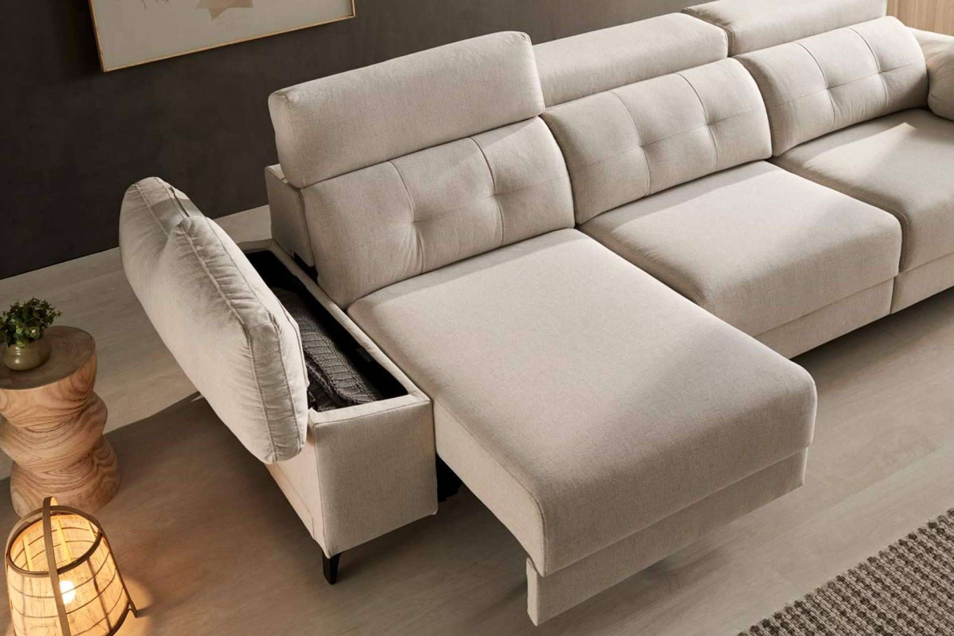 Cómo conseguir el salón ideal. Sofás chaiselongue, una opción perfecta