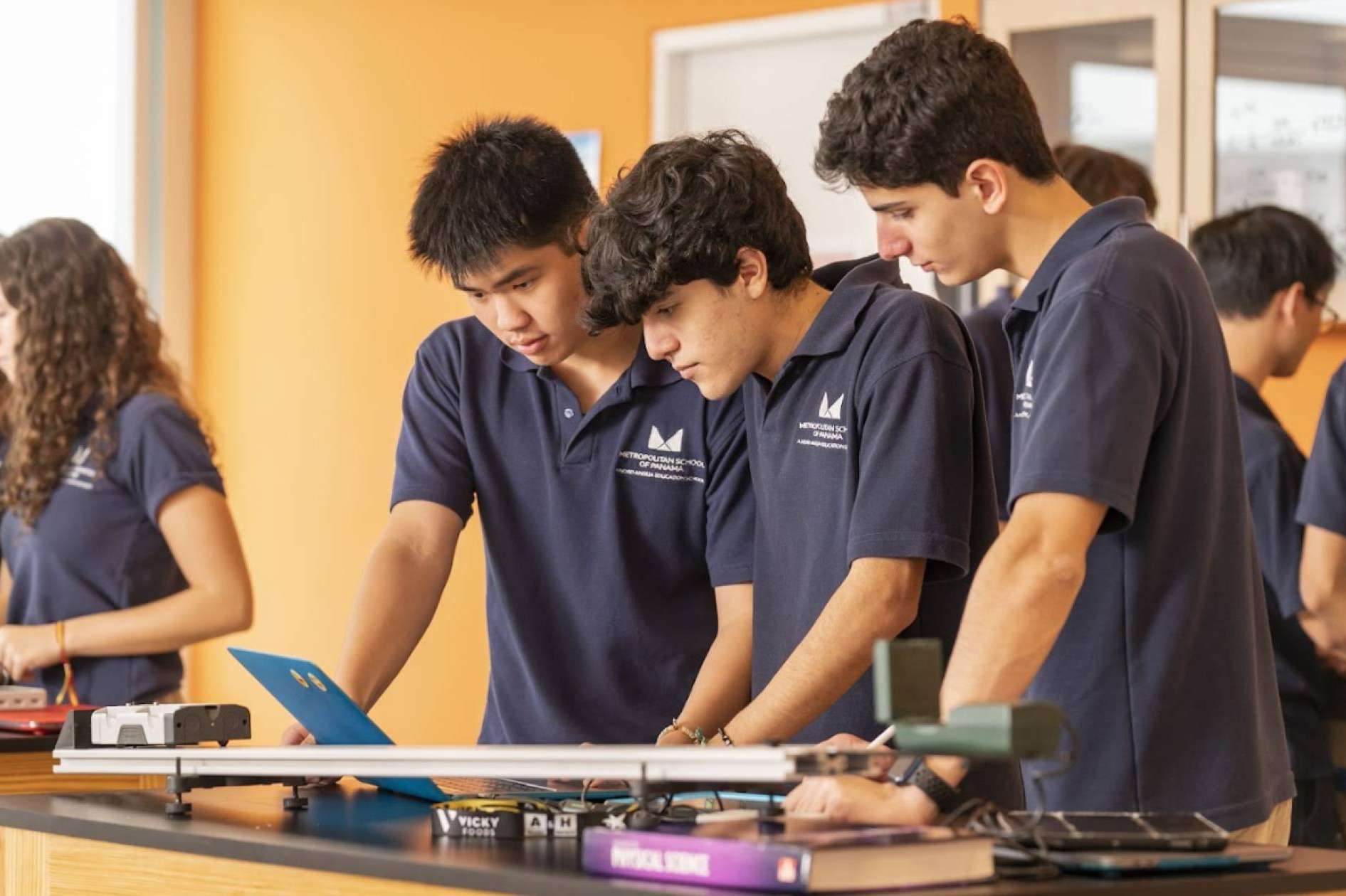 Bachillerato Internacional en el MET de Panamá, educación innovadora