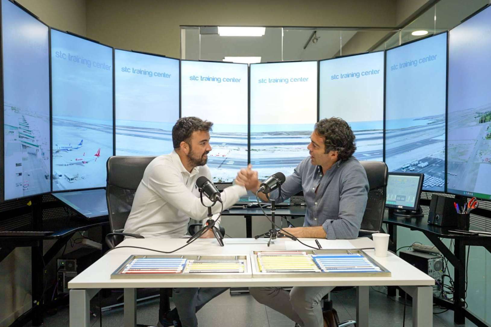 El boom de los Controladores Aéreos ¿Por qué es una carrera de moda?