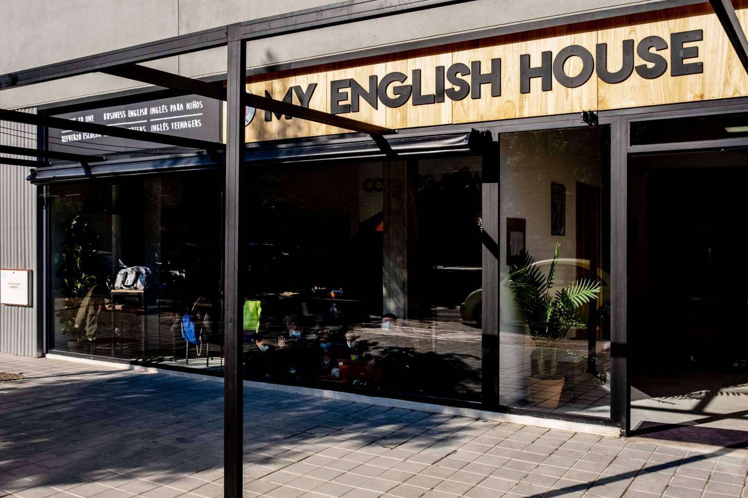 MY ENGLISH HOUSE; La oportunidad FUNDAE bonificada en inglés, para romper barreras y transformar empresas