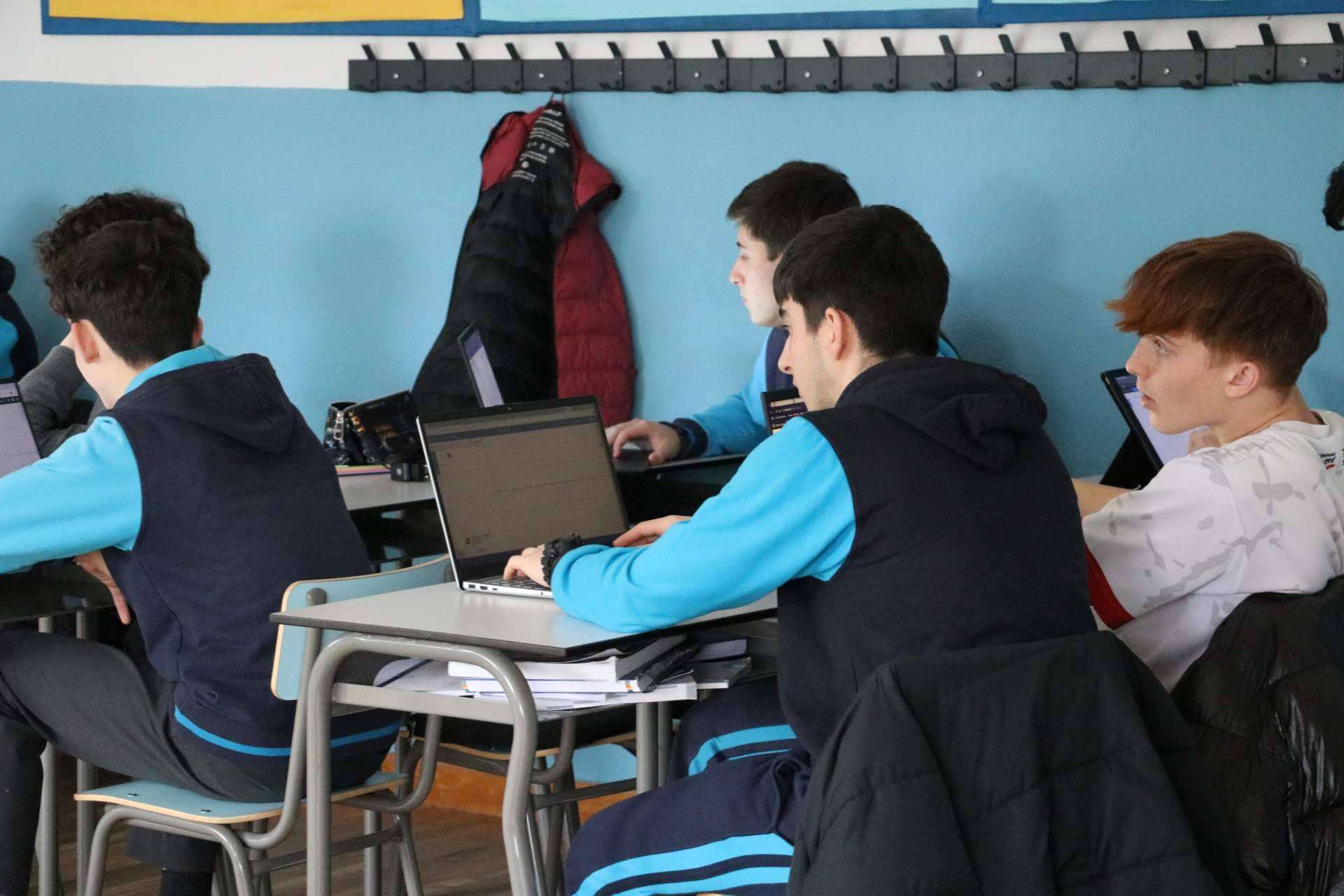 Cómo abordar la IA correctamente en el aula, por Casvi International American School