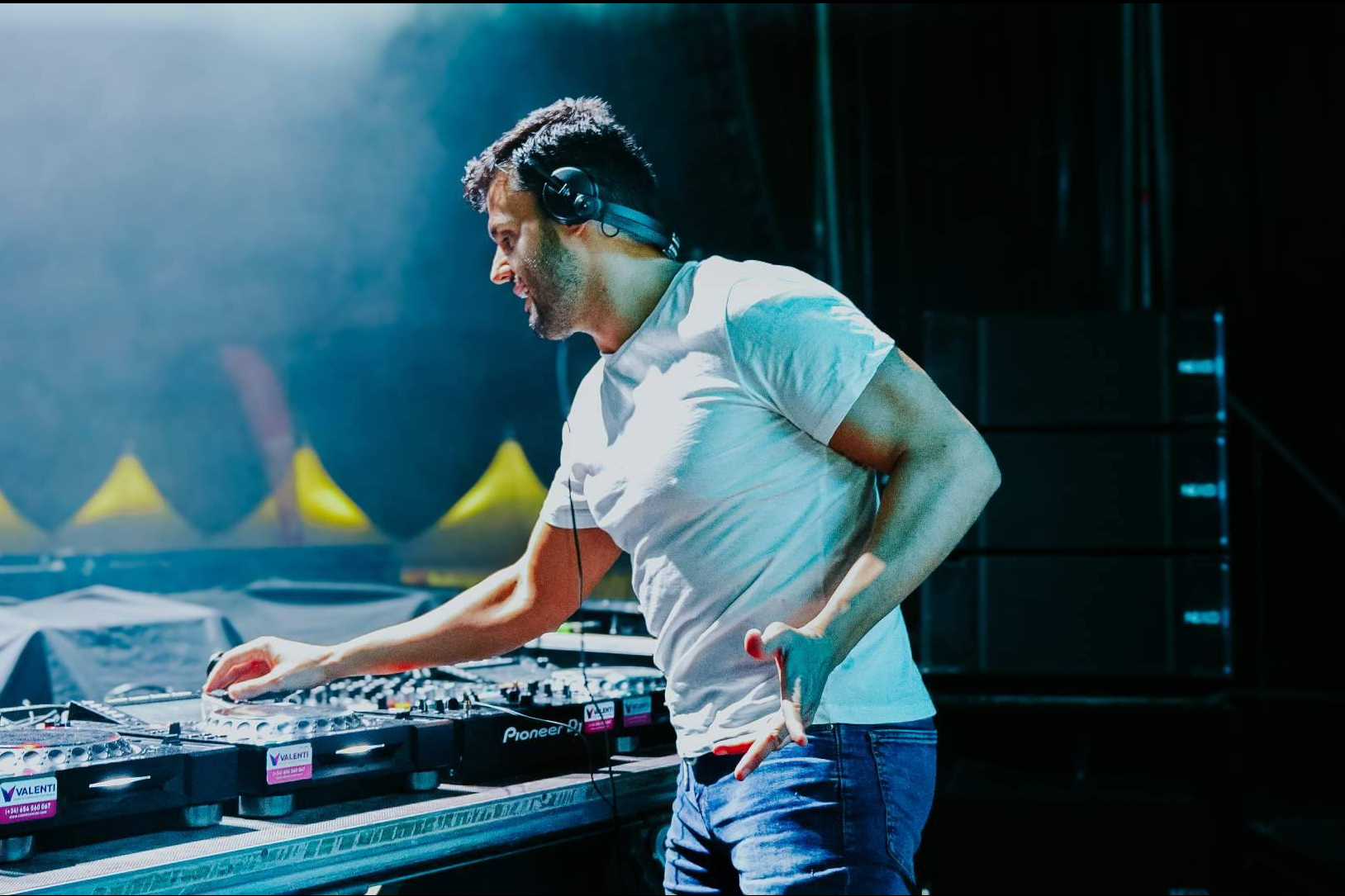 Dj Toledo; 'La mejor música con un particular toque de energía'