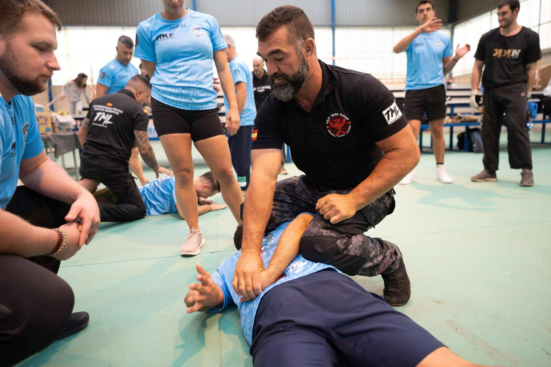 Éxito rotundo en el Seminario Internacional de Seguridad y Defensa Personal - Ferrol 2025
