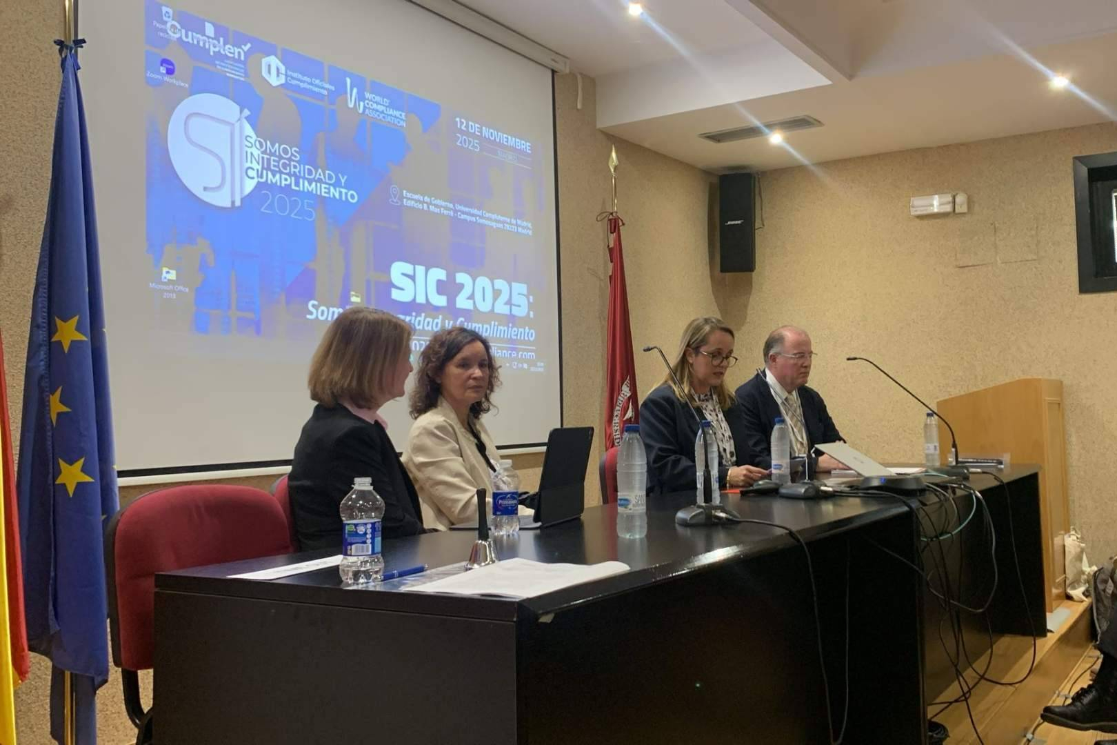 El congreso reunió a más de 40 expertos  para debatir sobre los retos y tendencias del compliance