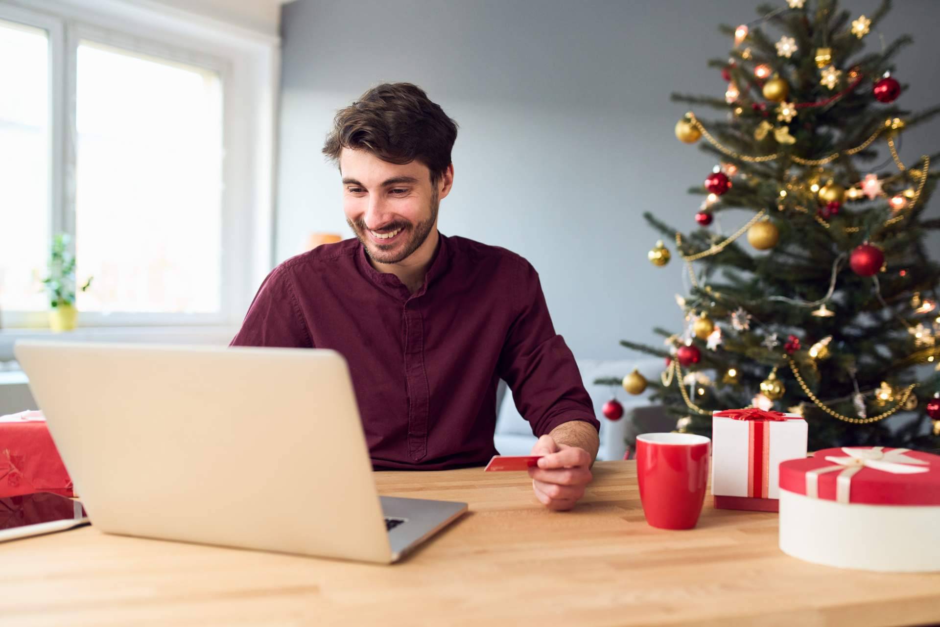 Cada vez más, las compras navideñas se pagan poco a poco