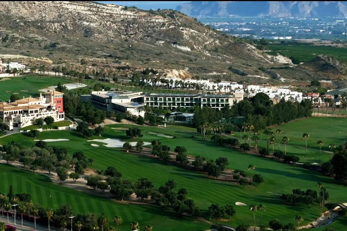 La Finca Golf inaugura la temporada 2026 junto al diseñador Tim Lobb