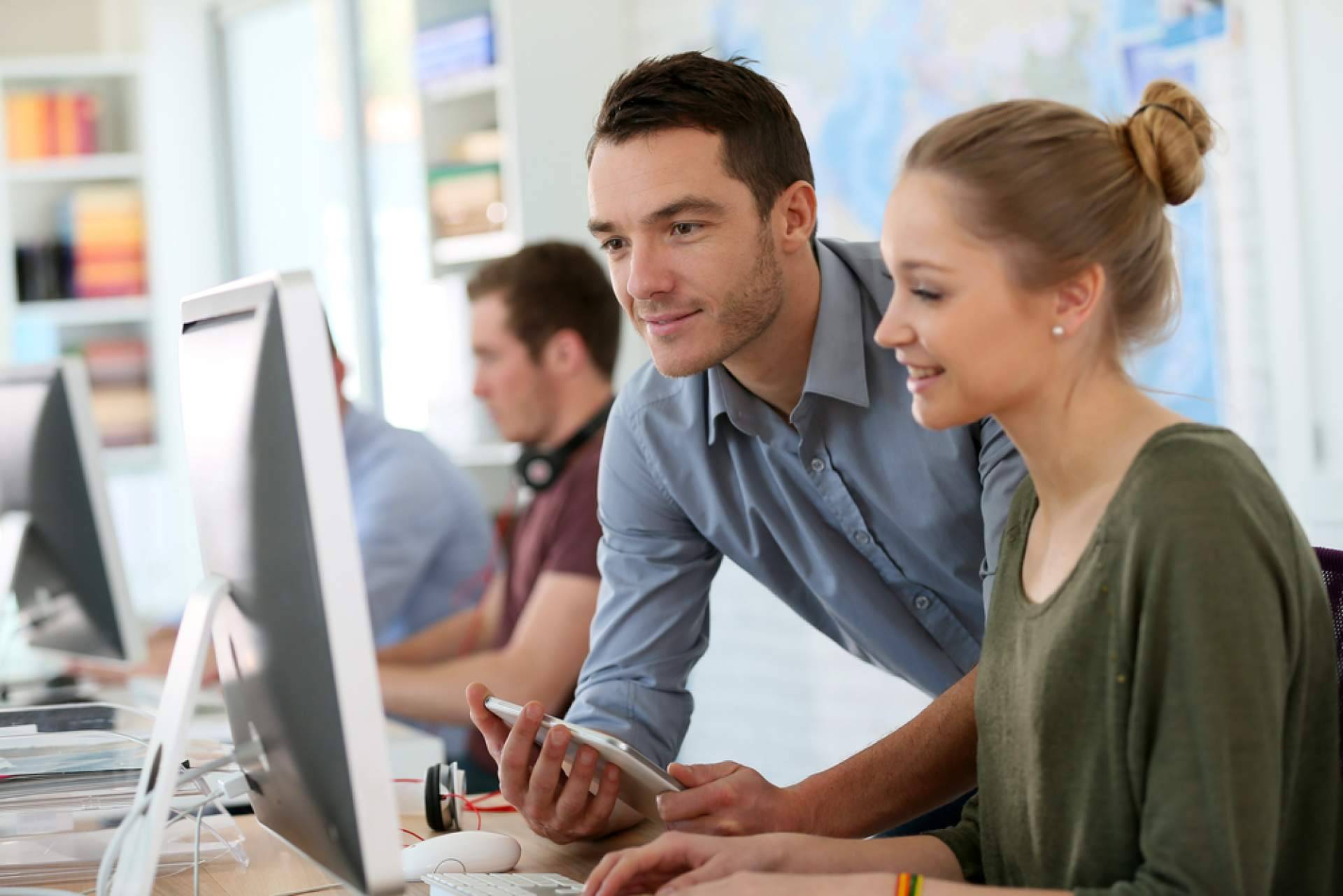 ISEEN y Centria Group; ¿Por qué los cursos de IA para empresas son tan necesarios hoy en día?