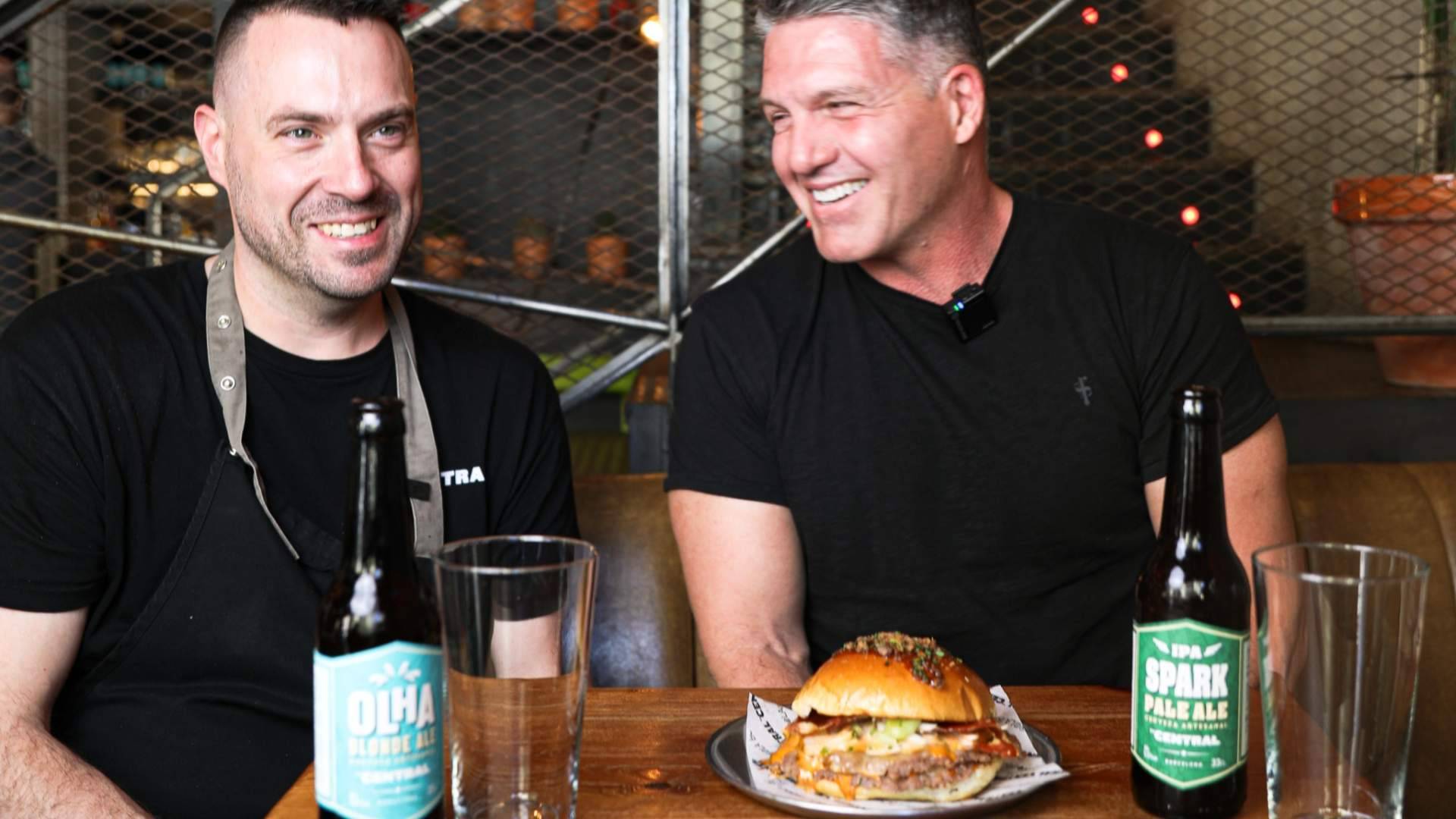 La Central impulsa su lado más creativo con burgers especiales y una nueva fat smash de cerdo