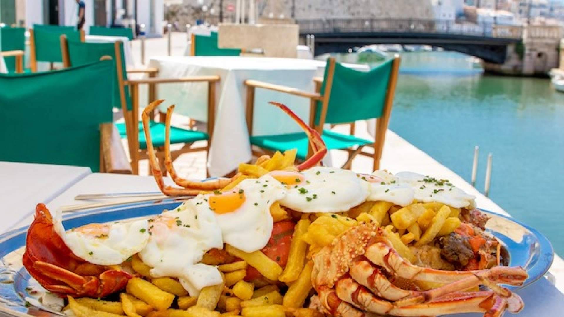 Las 5 terrazas emblemáticas de Ciutadella para saborear Menorca